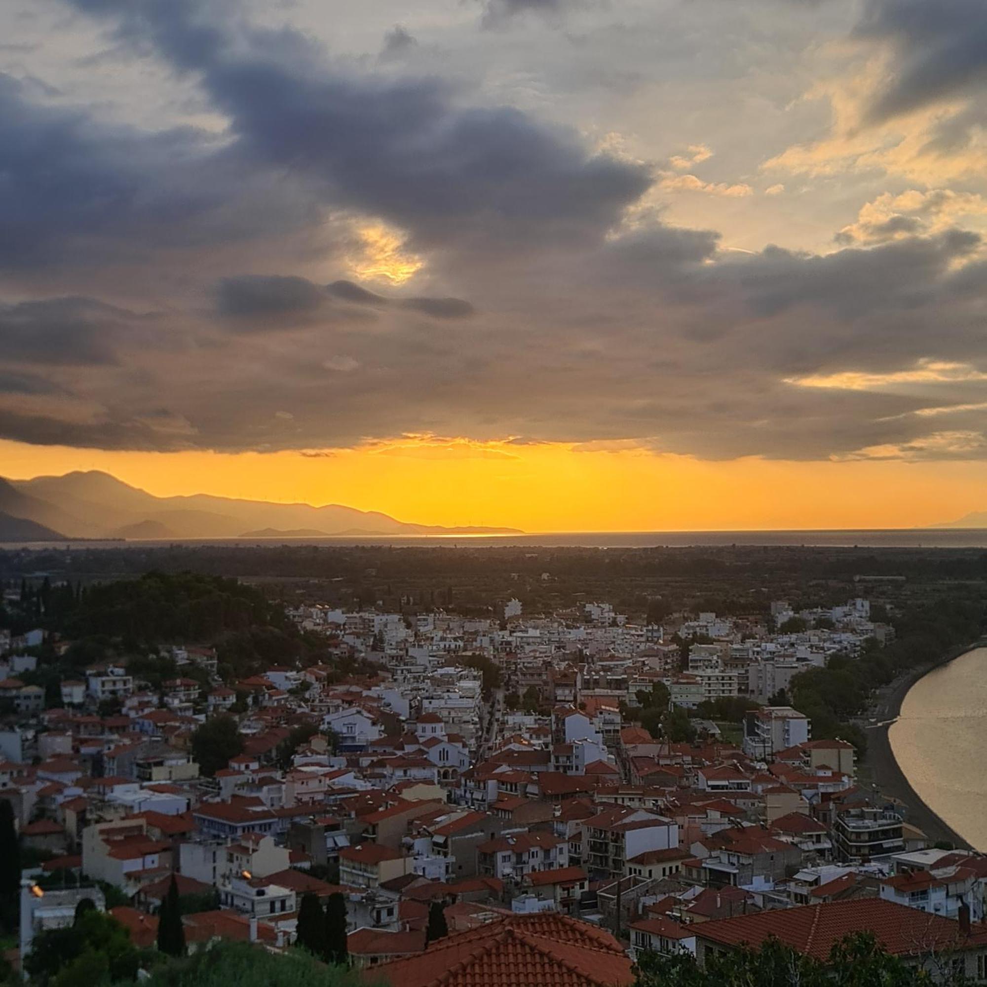 Vila View By The Castle Nafpaktos Exteriér fotografie